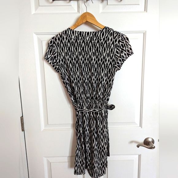 Banana Republic wrap dress - Picture 2 of 3
